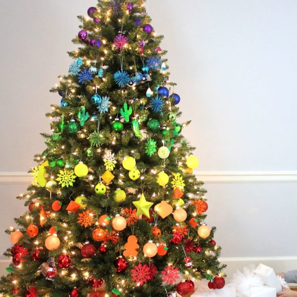 05-christmas-tree-decoration-ideas-homebnc